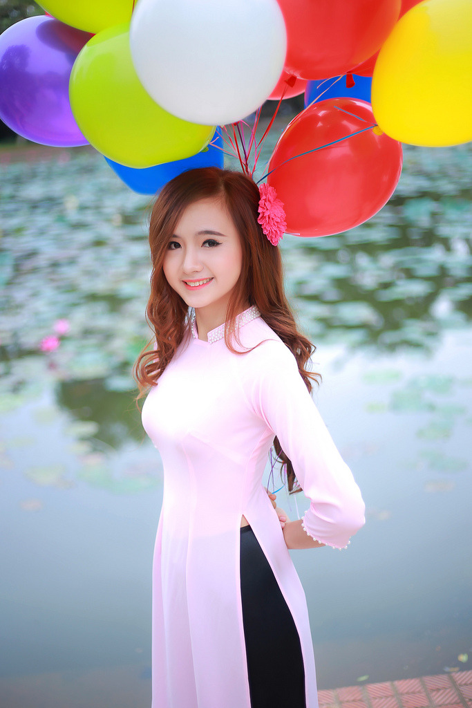少婦把腿扒開讓我添69式漫畫